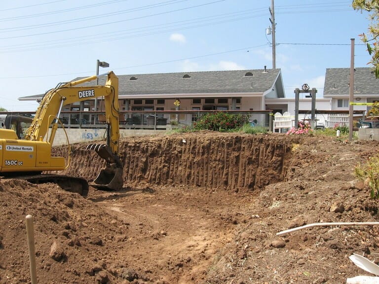 34 2008-04-19 digging